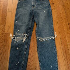 Abercrombie High Rise Mom Jeans Size 26